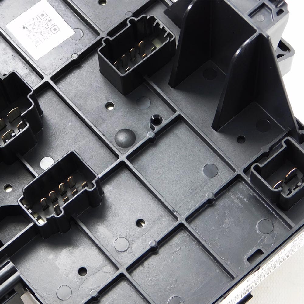 Rebuilt 05-08 Lincoln Mark LT Fuse Box - Image 5